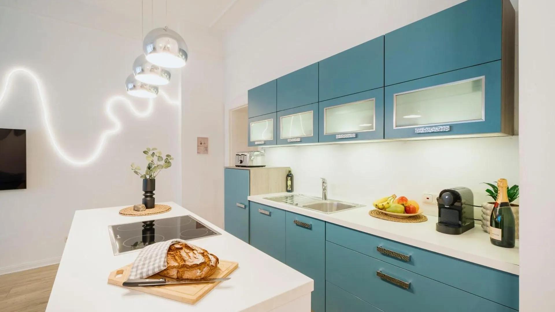 Homely Berlin - Luxurious, Spacious, Near Victory Column, River