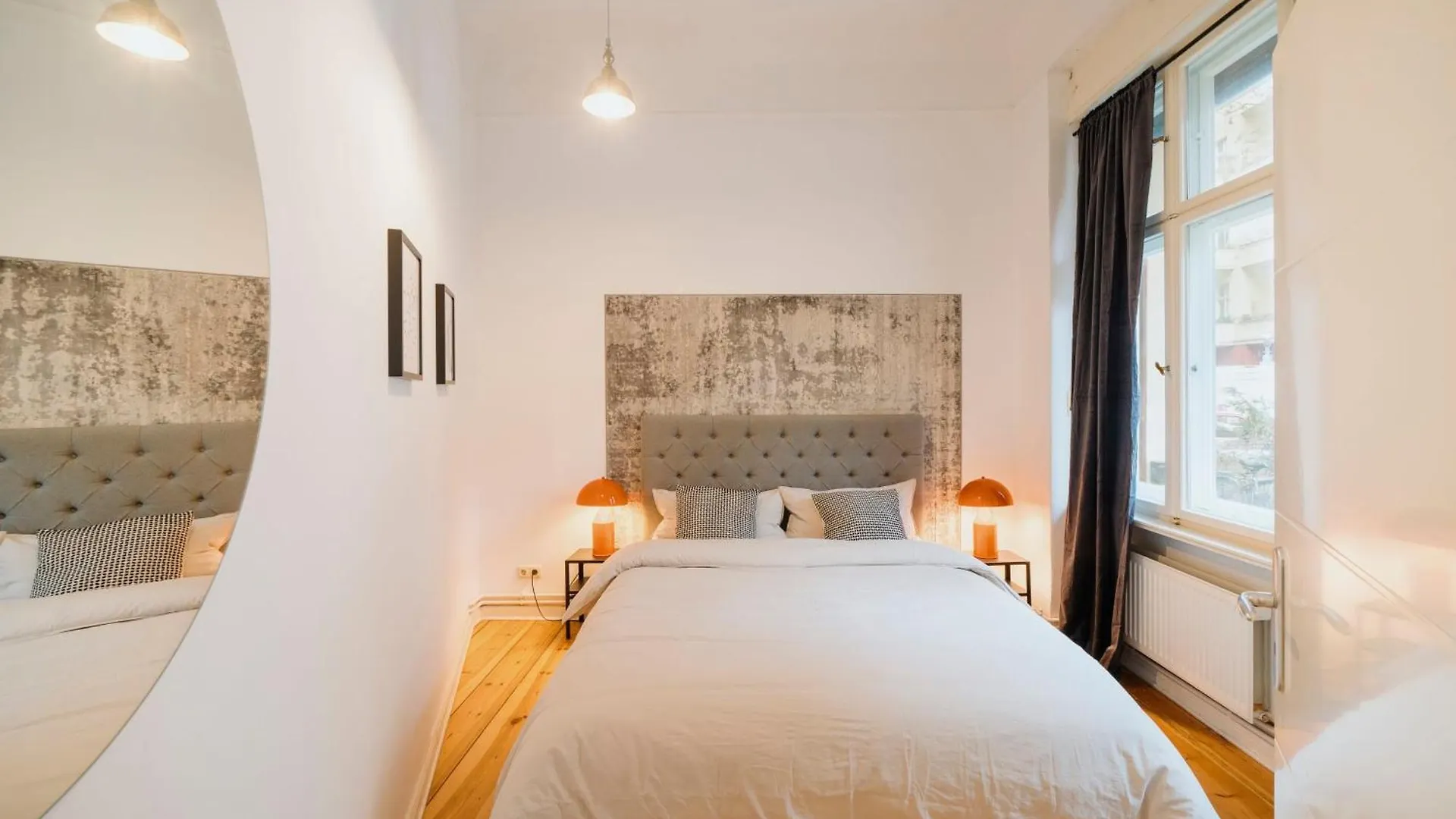 Apartment Homely Berlin - Luxurious, Spacious, Near Victory Column, River